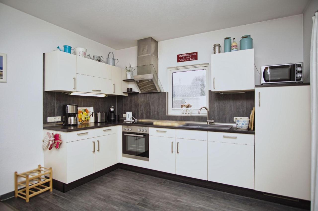 Komfortables Haus Mit Kamin, Sauna, Garten, Terrasse - Ferienhaus Sternschnuppe Wiek auf Rügen Exteriör bild